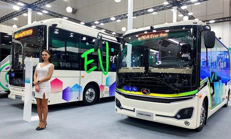 Golden Dragon Bus Golden Dragon Bus