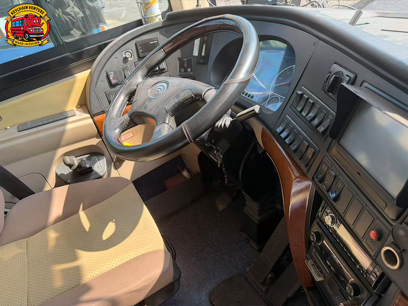 Luxury Coach Yutong ZK6118.5