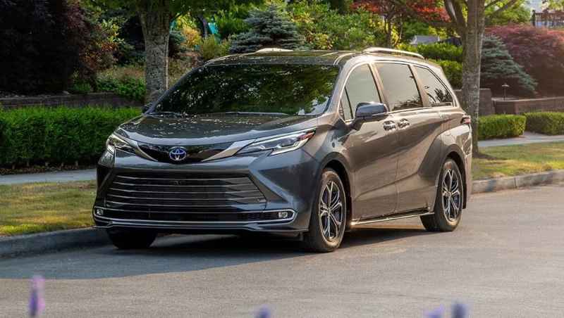 2025 Toyota Sienna Hybrid Review, Pricing, and Specs
