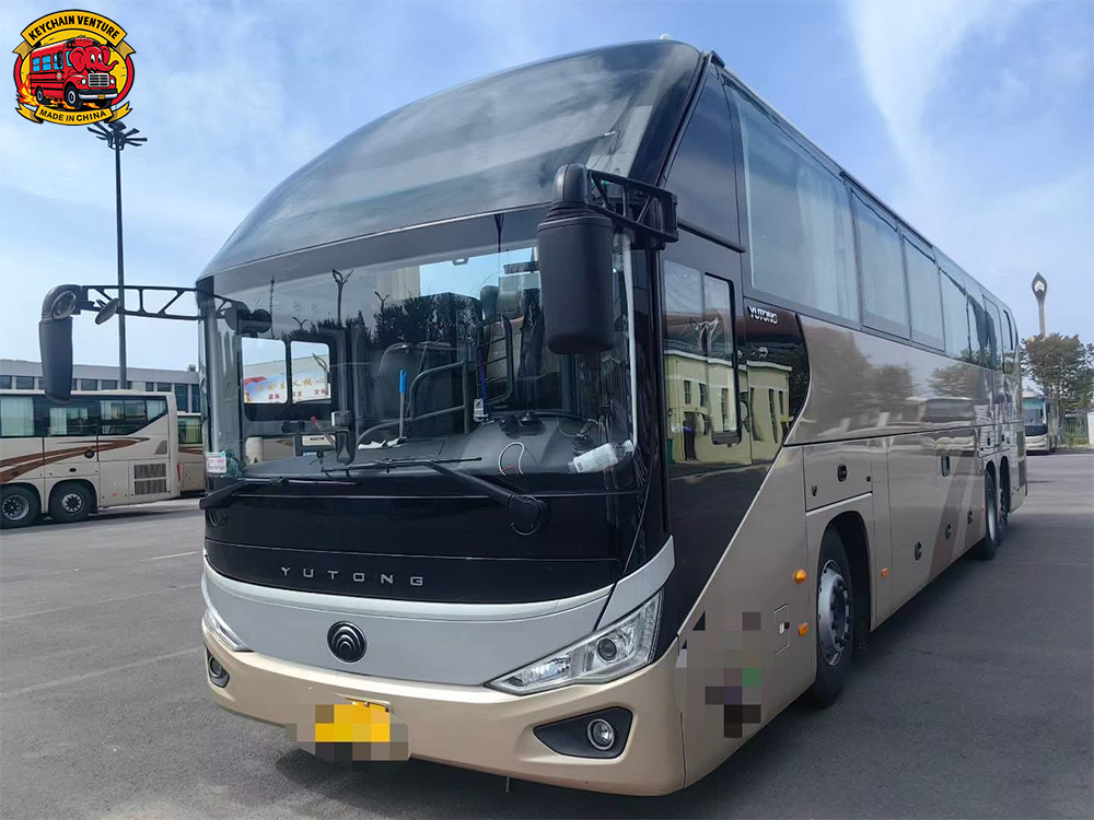 Yutong ZK6137 Golden