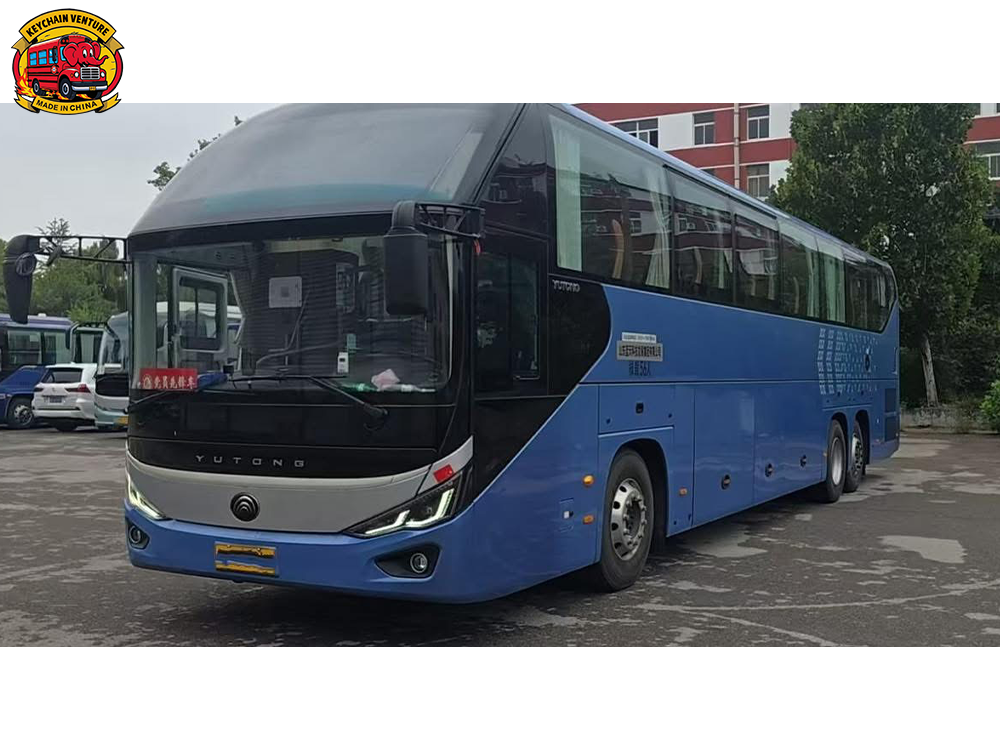 Yutong ZK6137 Blue