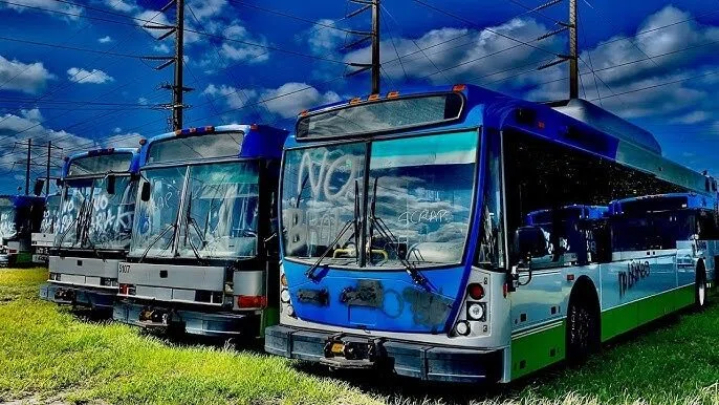 Miami Dade Transit Retired Buses Of 2023