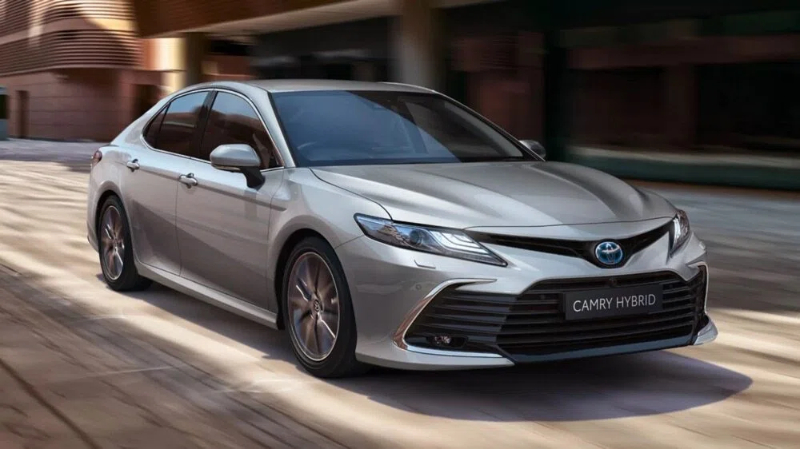 The Updated Toyota Camry Hybrid Platinum