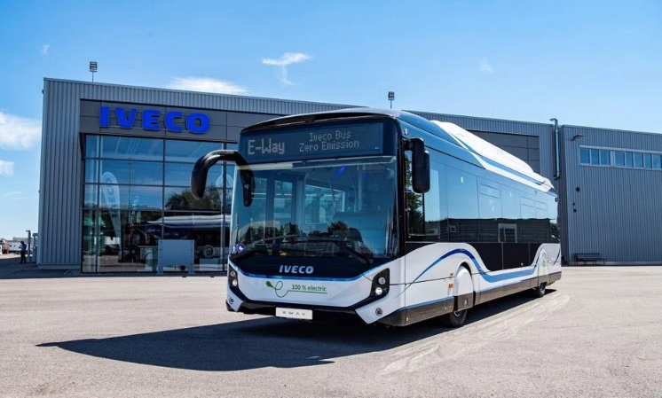 Iveco Bus will supply 150 E-Way to Busitalia first deliveries by July