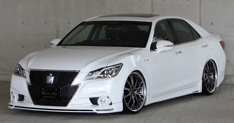 Leopaul's Blog S210 Crown and facelifted Mark X - EXCLUSIVE ZEUS style