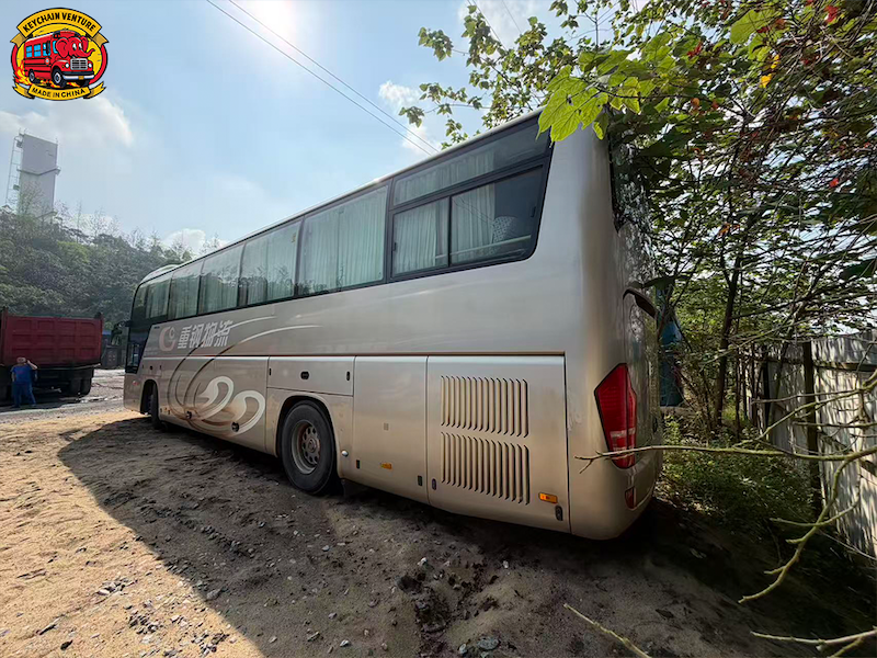 Luxury Coach Yutong ZK6118.2