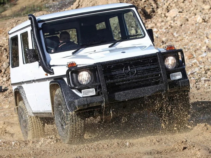 You Can Still Buy a Brand-New Old-Style Mercedes-Benz G-class _ News _ Car and Driver You Can Still Buy a Brand-New Old-Style Mercedes-Benz G-class _ News _ Car and Driver