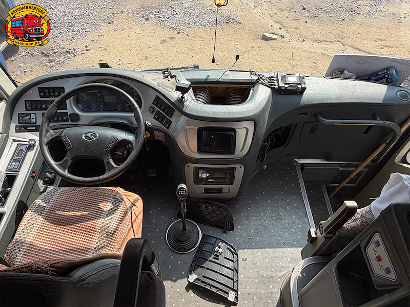 Tour Bus Kinglong XMQ6898.5