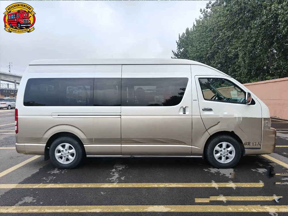 TOYOTA Hiace