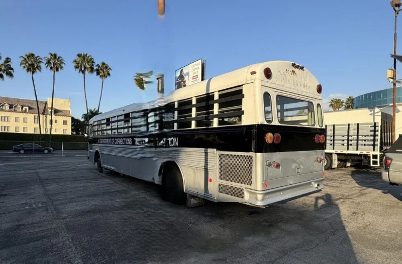 Blue Bird Prison Bus _ Studio Picture Vehicles