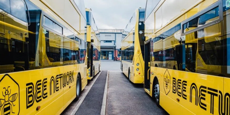 Metroline to Roll Out AI-Driven Service Control Software on London Buses _ Bus-News