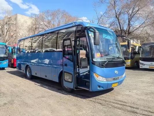 2015 Year 35 Seater Used KLQ6898 Coach Bus LHD Steering Diesel Engine Long Distance Transportation
