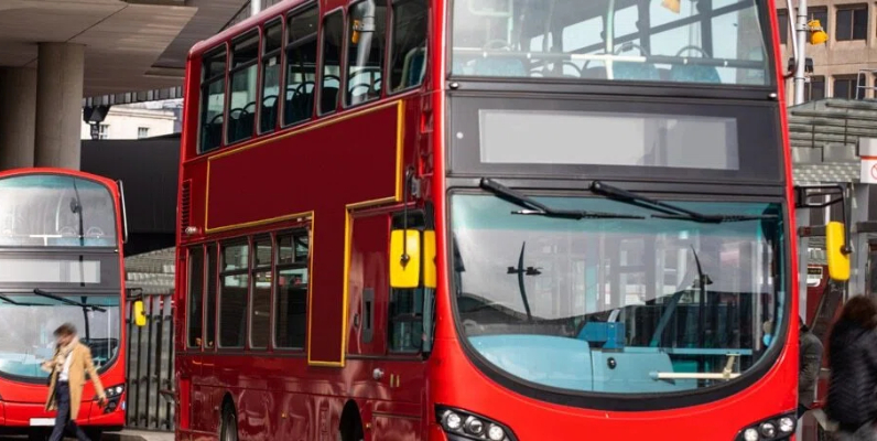 National Express Adds 9000 Extra Seats Over August Bank Holiday