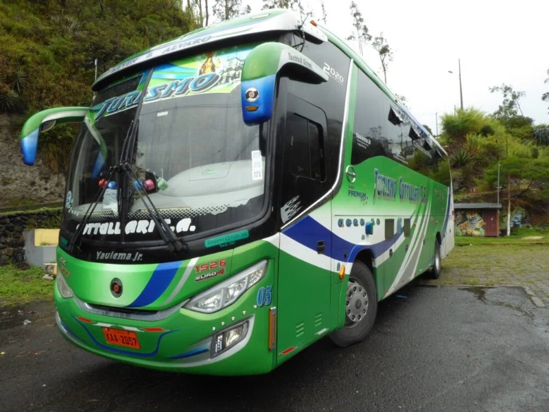 Touristic Bus 34 to 45 passenger capacity _ TransViator _ Transfer and Tourist Transportation Ecuador